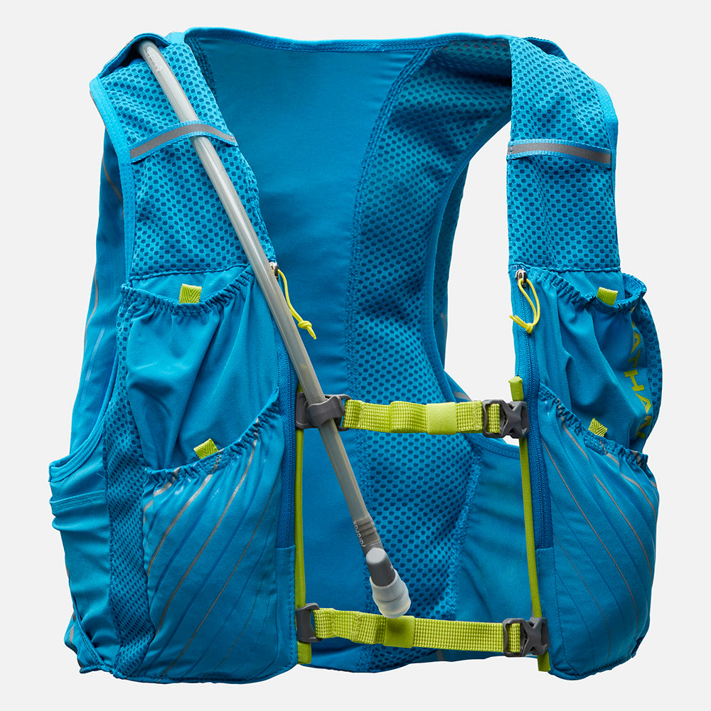 【新品】NATHANトレイルランニング ザック PINNACLE 12L S水色 Pinnacle 12L Hydration Race Vest - Long Distance | Nathan Sports