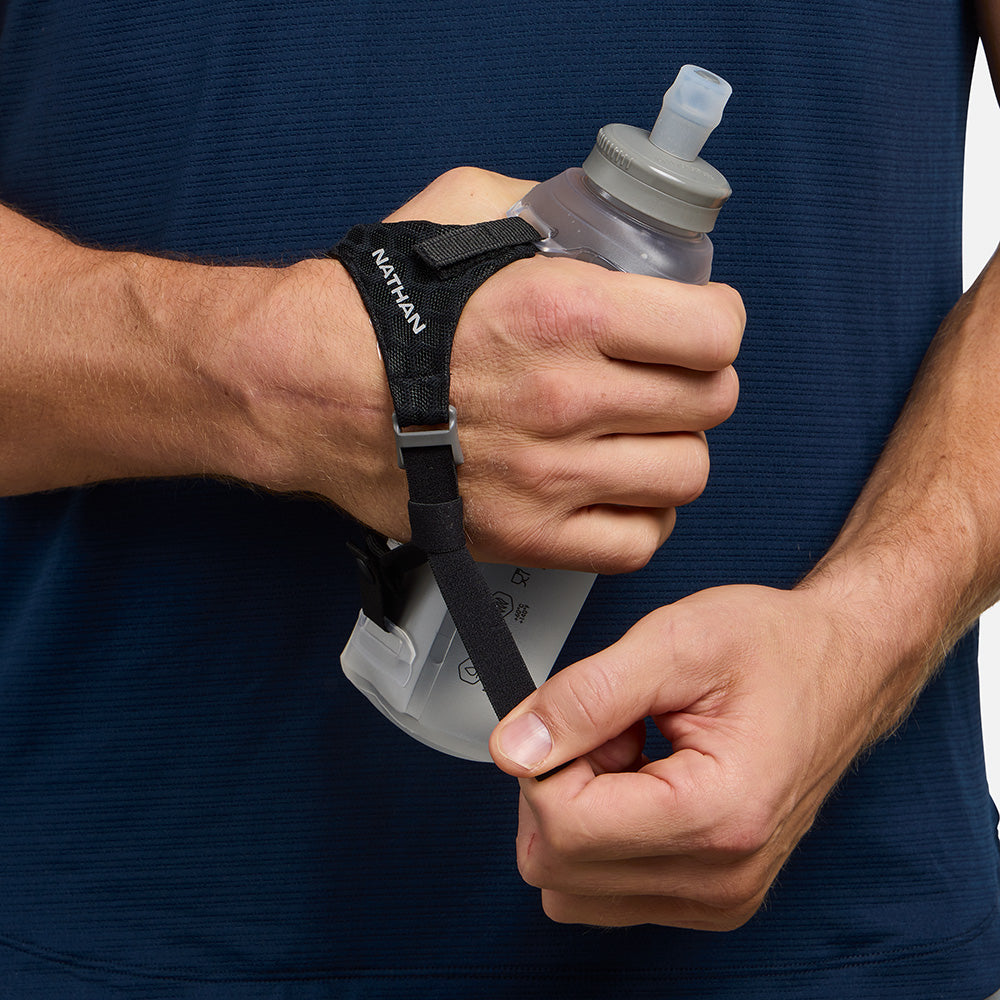 Pinnacle Lite Handheld 20oz - Run Flask | Nathan Sports Pinnacle Lite Handheld 20oz - Run Flask | Nathan Sports