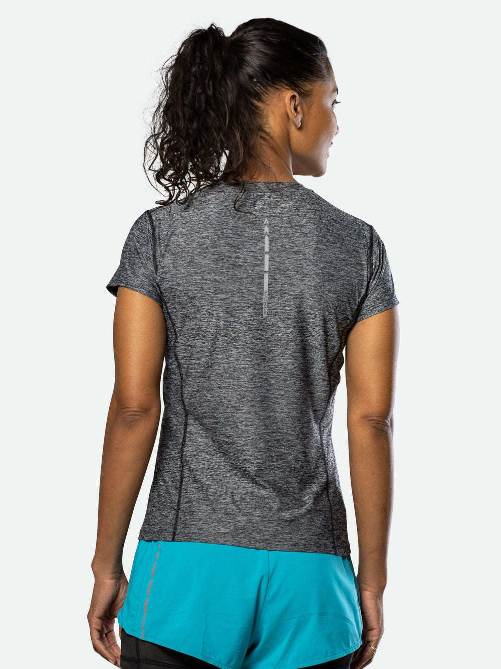 Women's Qualifier Short Sleeve Shirt – Nathan Sports
