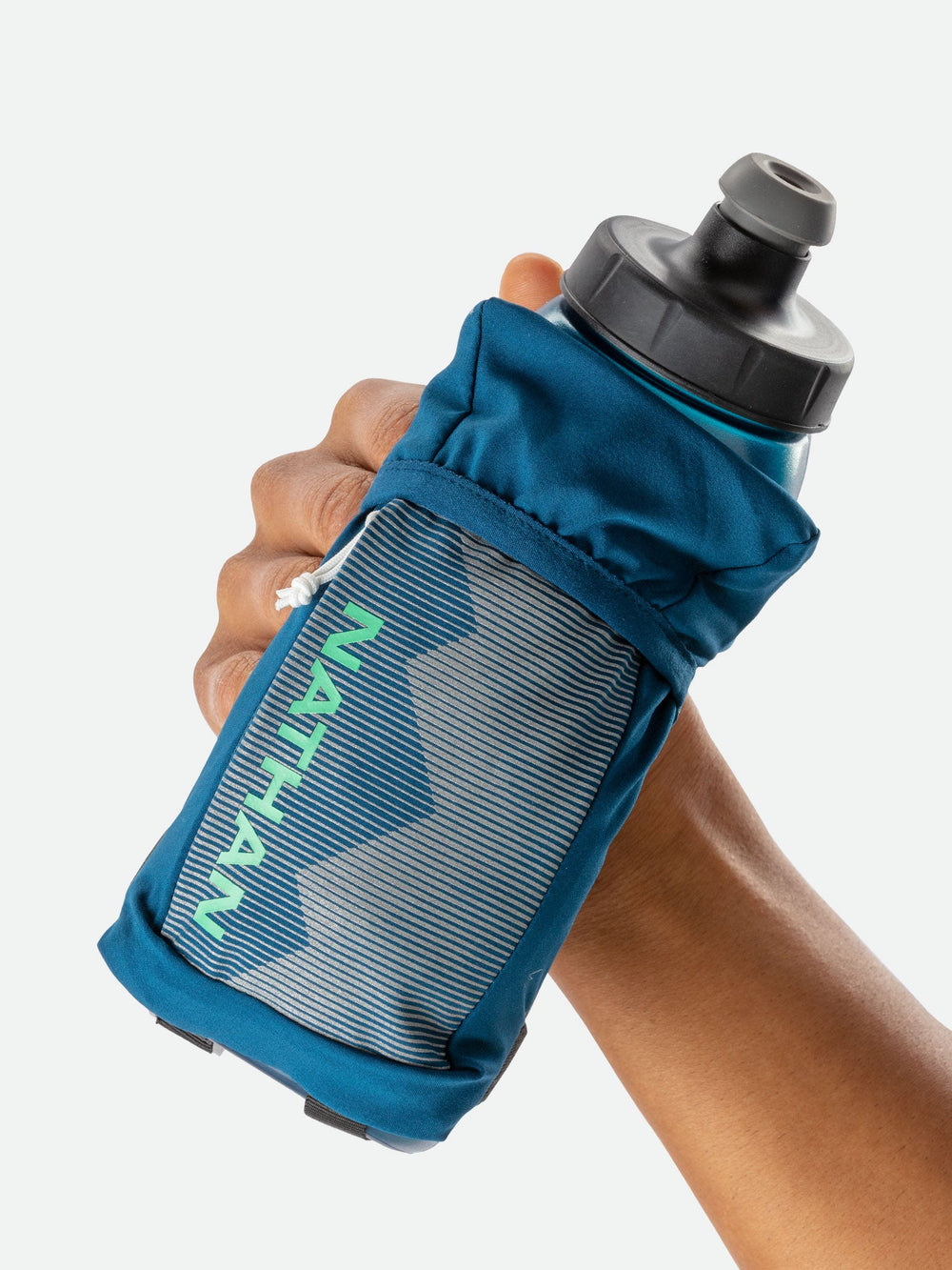 QuickSqueeze Handheld 22oz | Nathan Sports