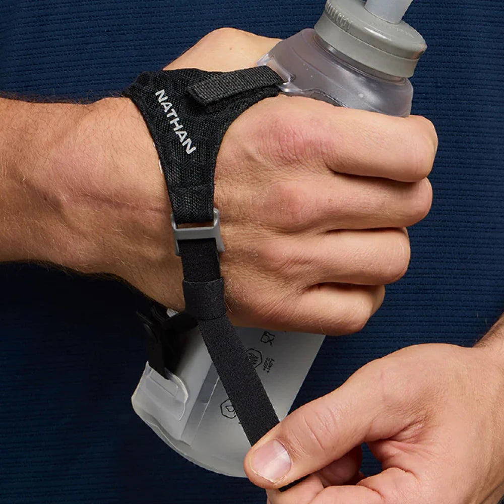 Pinnacle Lite Handheld 20oz – Nathan Sports