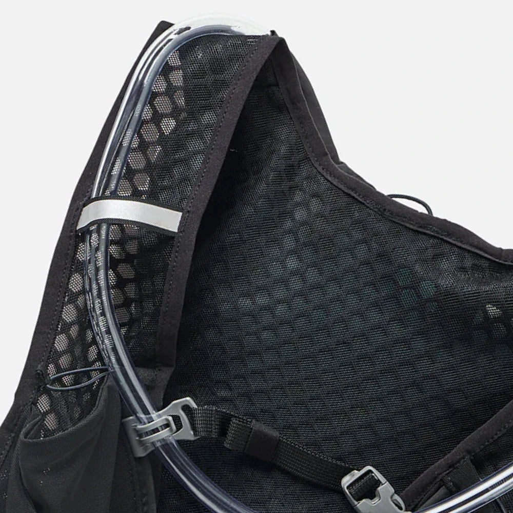 LIGHTWEIGHT, STREAMLINED CARRY