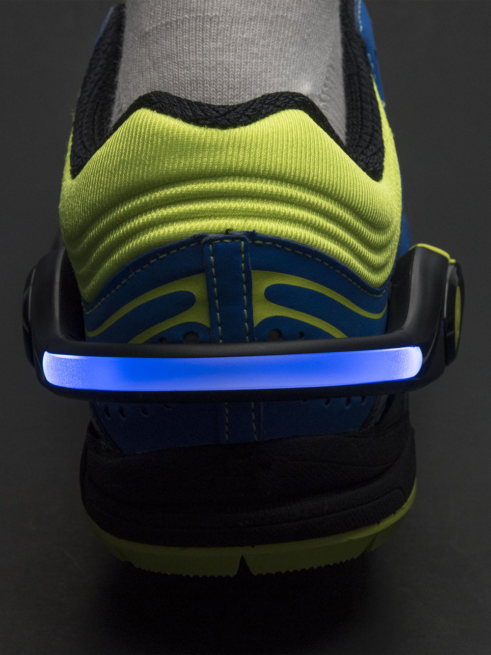 1 pcs USB LED Clip On Lights - Perfect for Night Runners | Led shoes, Night  jogging, Runners shoes